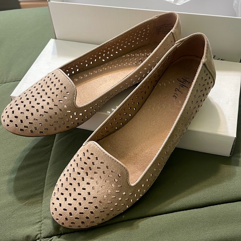 Style Co Taupe flats